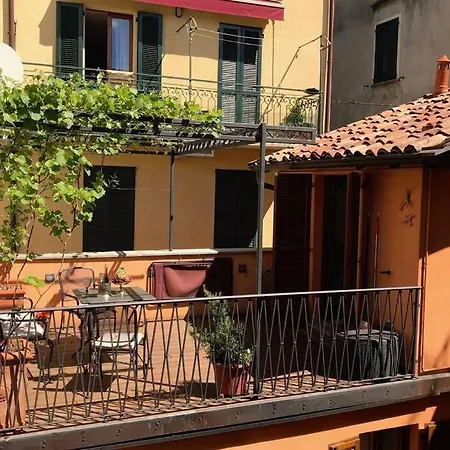 Lakeshore Nest Feriehus