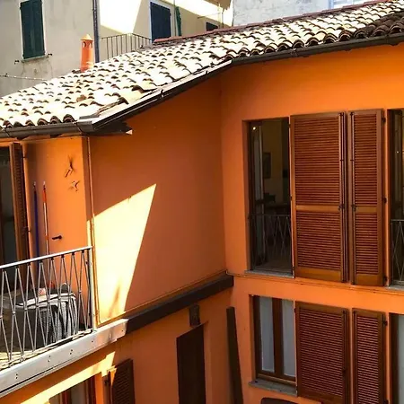 בית נופש Lakeshore Nest בלאג'יו