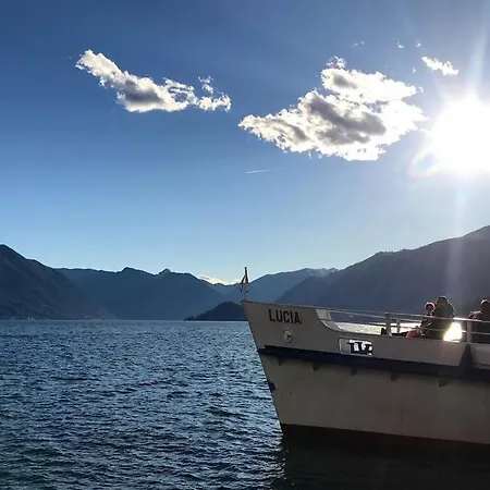 Vakantiehuis Lakeshore Nest